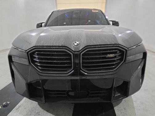 2025 BMW XM Base