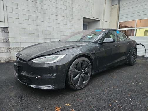 2022 Tesla Model S Base