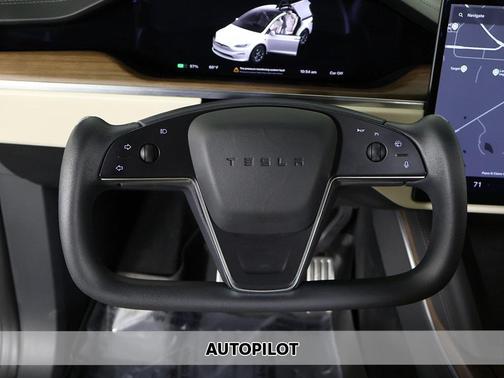 2023 Tesla Model X Standard Range