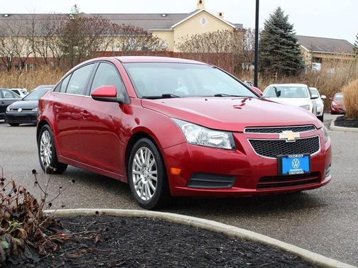 Photo 2 of 30 of 2011 Chevrolet Cruze ECO