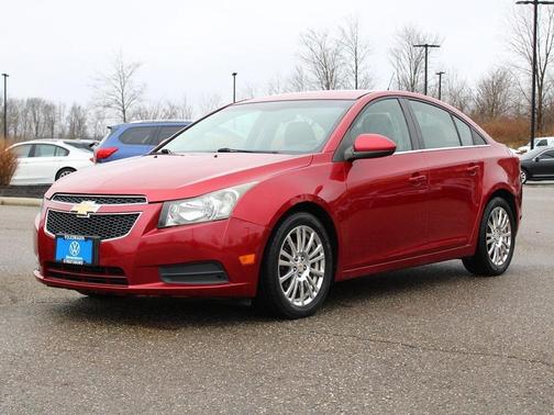 Photo 3 of 30 of 2011 Chevrolet Cruze ECO