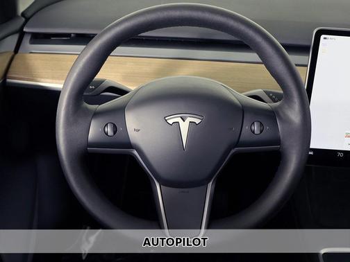 2024 Tesla Model Y Long Range Dual Motor All-Wheel Drive
