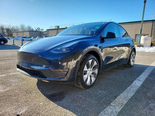 2024 Tesla Model Y Long Range Dual Motor All-Wheel Drive