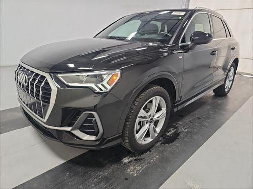 2023 Audi Q3 Premium 45 TFSI S line quattro Tiptronic