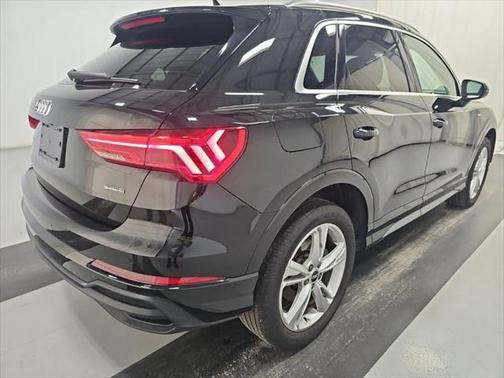 2023 Audi Q3 Premium 45 TFSI S line quattro Tiptronic