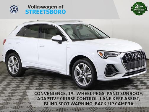 2024 Audi Q3 Premium 45 TFSI S line quattro Tiptronic