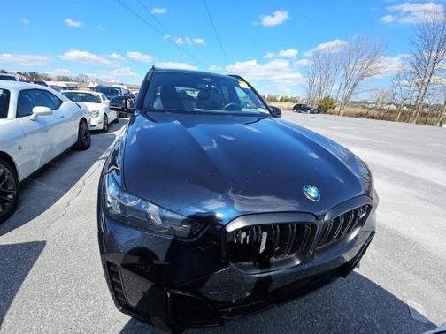 Carbon Black Metallic 2024 BMW X5 M60i