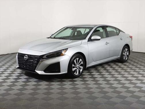 2023 Nissan Altima S FWD