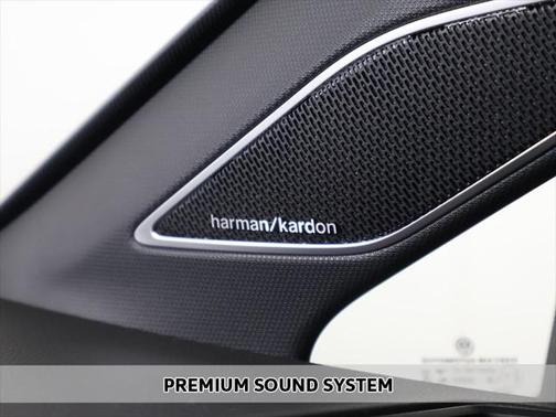 2022 Volkswagen Golf R 2.0T Manual