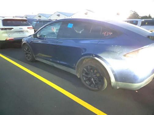 2023 Tesla Model X Standard Range