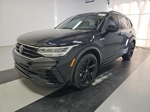 2023 Volkswagen Tiguan 2.0T SE R-Line Black