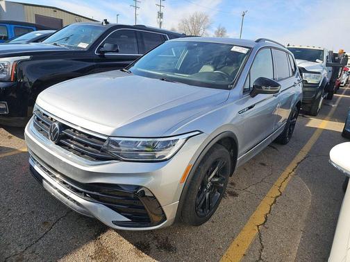 2023 Volkswagen Tiguan 2.0T SE R-Line Black 4MOTION