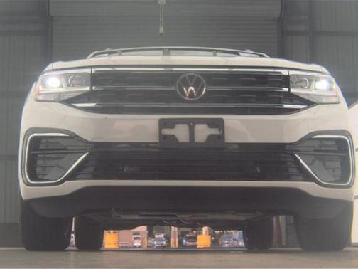 2021 Volkswagen Atlas Cross Sport 3.6L V6 SE w/Technology R-Line