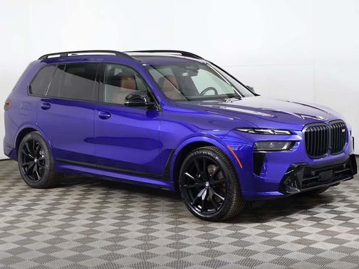 2024 BMW X7 M60i