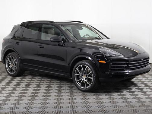 2023 Porsche Cayenne Platinum Edition