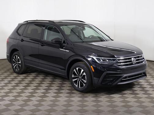 Deep Black Pearl 2023 Volkswagen Tiguan 2.0T S