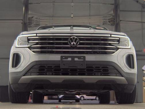 2024 Volkswagen Atlas 2.0T SE w/Technology 4MOTION