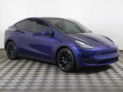 2022 Tesla Model Y Long Range Dual Motor All-Wheel Drive