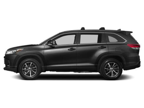 Midnight Black Metallic 2019 Toyota Highlander XLE