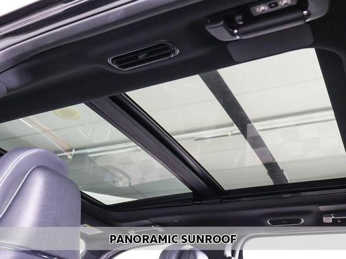 Infinite Black Metallic Clearcoat 2022 Lincoln Navigator Reserve