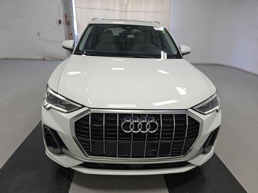 2023 Audi Q3 Premium 45 TFSI S line quattro Tiptronic