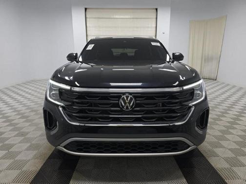 2024 Volkswagen Atlas Cross Sport 2.0T SE w/Technology 4MOTION