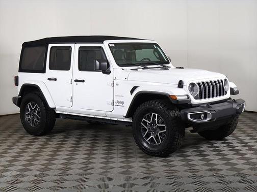 2024 Jeep Wrangler 4-Door Sahara 4x4
