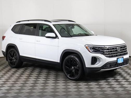 2024 Volkswagen Atlas 2.0T SE w/Technology 4MOTION