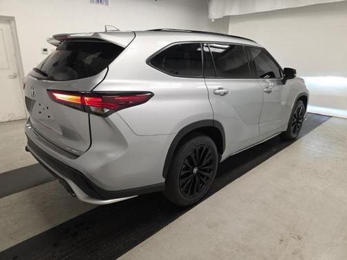 2024 Toyota Highlander XSE