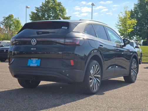 deep black pearl 2025 Volkswagen ID.4 AWD Pro