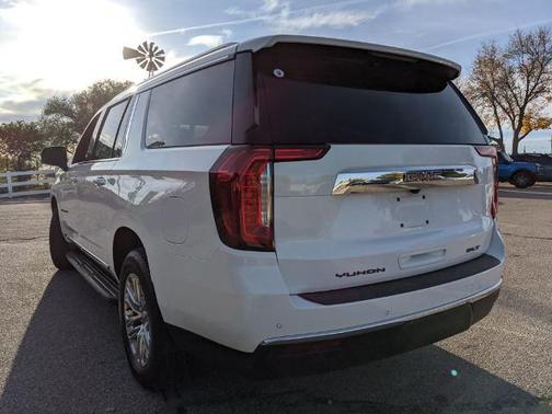 2024 GMC Yukon XL SLT