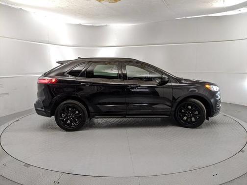 AGATE BLACK METALLIC 2023 Ford Edge SE