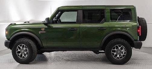 ERUPTION GREEN METALLIC 2025 Ford Bronco BADLANDS
