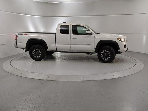 2022 Toyota Tacoma TRD OFF ROAD