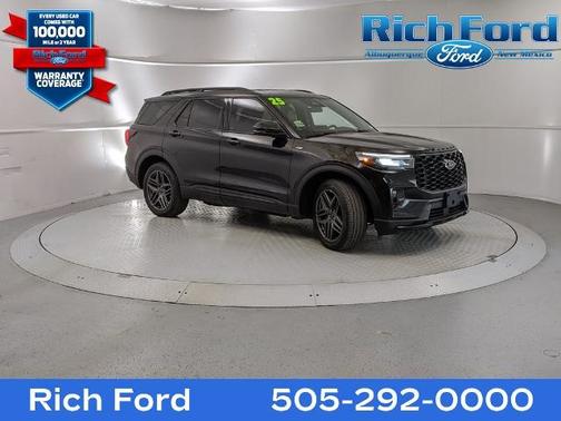 2025 Ford Explorer ST-LINE