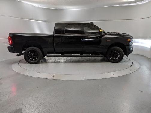 2025 RAM 3500 LARAMIE