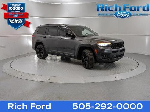 2022 Jeep Grand Cherokee LAREDO