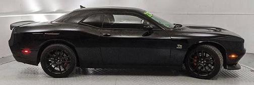 Pitch Black Clearcoat 2022 Dodge Challenger R/T SCAT PACK