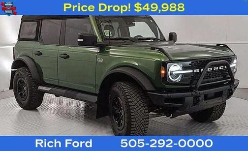 ERUPTION GREEN METALLIC 2023 Ford Bronco WILDTRAK