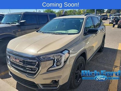 Desert Sand Metallic 2022 GMC Terrain AT4