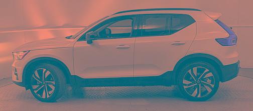 2023 Volvo XC40 B5 ULTIMATE DARK THEME