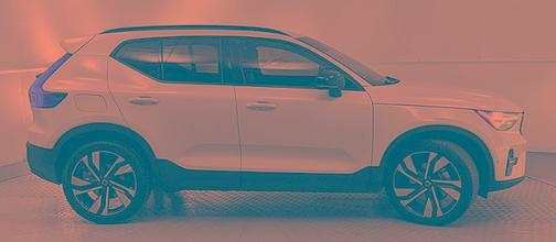 2023 Volvo XC40 B5 ULTIMATE DARK THEME