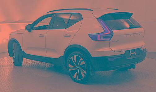 2023 Volvo XC40 B5 ULTIMATE DARK THEME