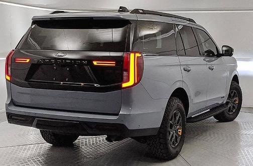GLACIER GRAY METALLIC TC 2025 Ford Expedition TREMOR