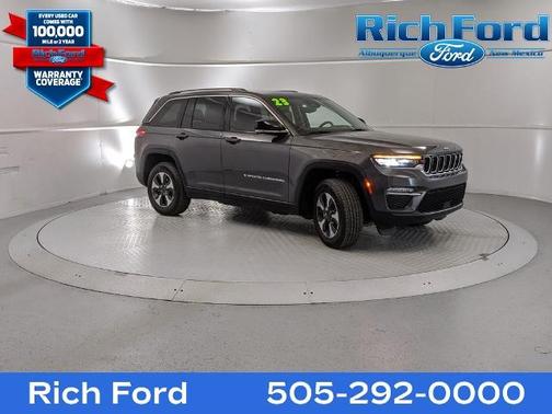 2023 Jeep Grand Cherokee BASE