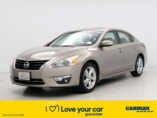 Photo 4 of 26 of 2014 Nissan Altima 2.5 SV