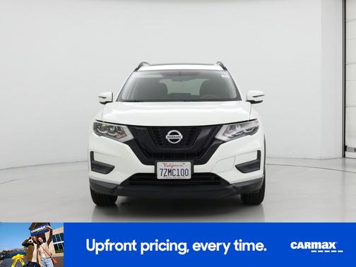 White 2017 Nissan Rogue SV