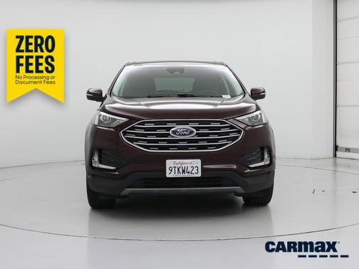 Burgundy 2022 Ford Edge Titanium