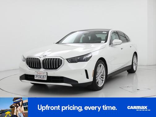 White 2024 BMW 540 XI