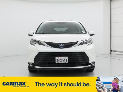 2021 Toyota Sienna XLE
